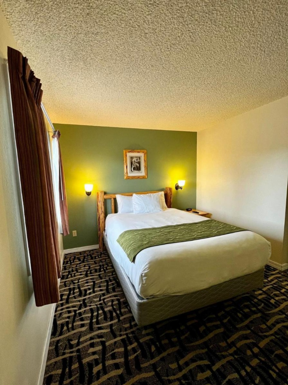 Room image 3